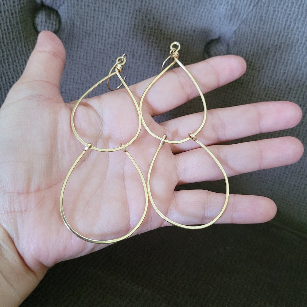 Hammered🔨 Gold💛 Two✌️ Tier Earrings - Picture 2 of 13